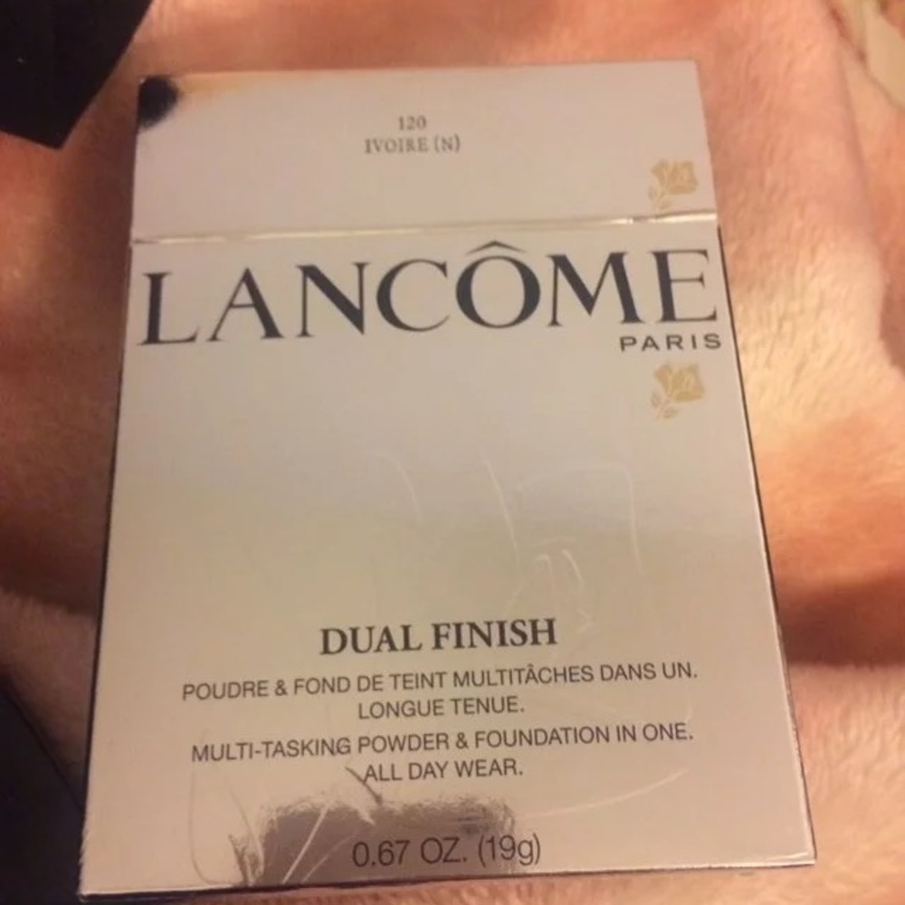 Lancôme dual finish